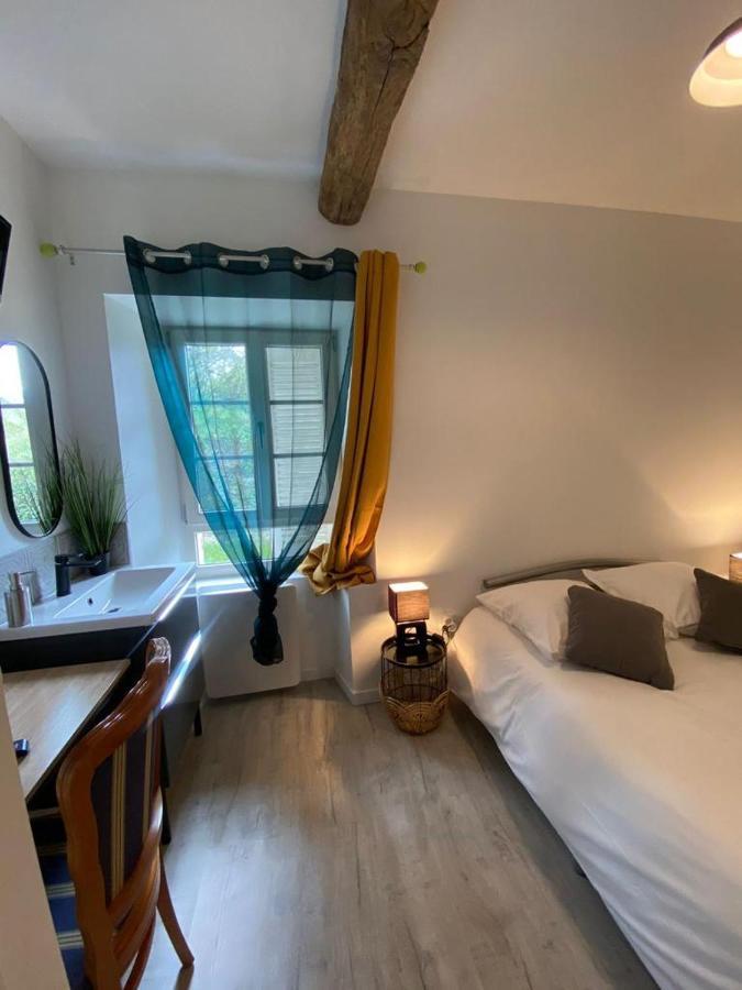 L'Annexe Du Chateau De Saint Genix Экстерьер фото
