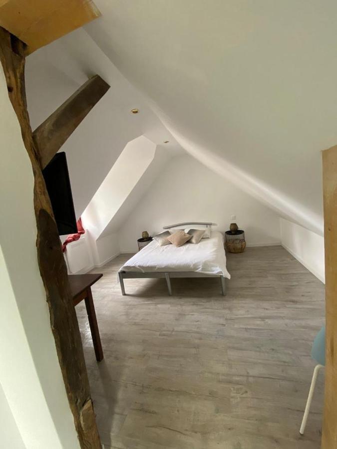 L'Annexe Du Chateau De Saint Genix Экстерьер фото