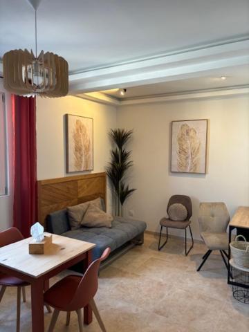 L'Annexe Du Chateau De Saint Genix Экстерьер фото